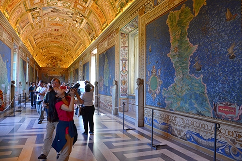 Accès prioritaire aux Musées du Vatican + Guide audio de la ville de Rome et du Jubilé